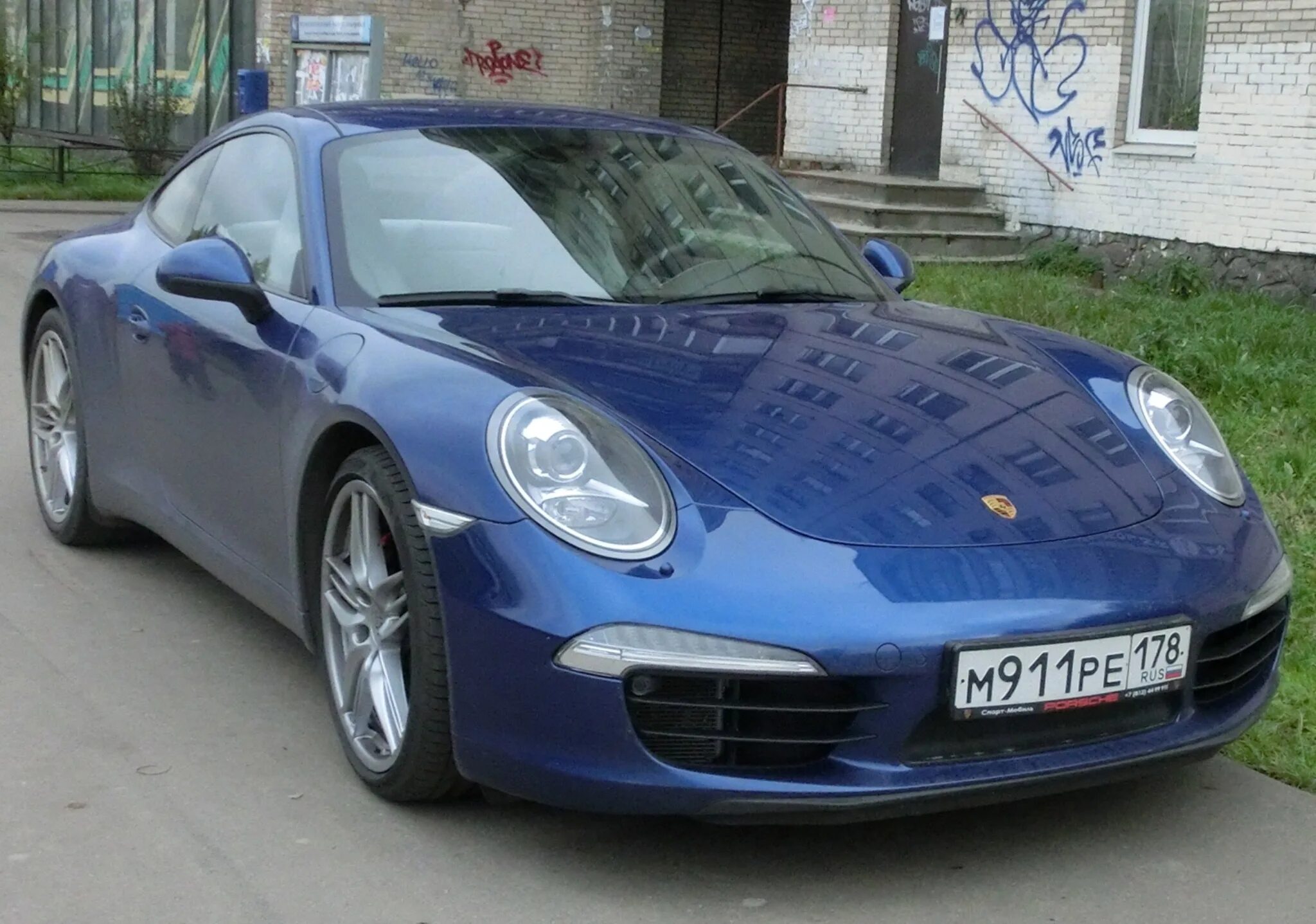 Номера на порше 911. Порше номера. Порше т300тт71. Porsche 911 89. Porsche 911 bb.