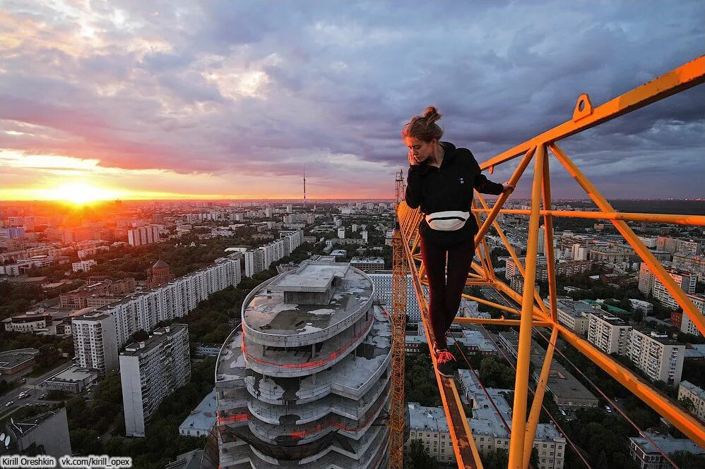 Зовет жить в москву. Ангела Николау 2023.