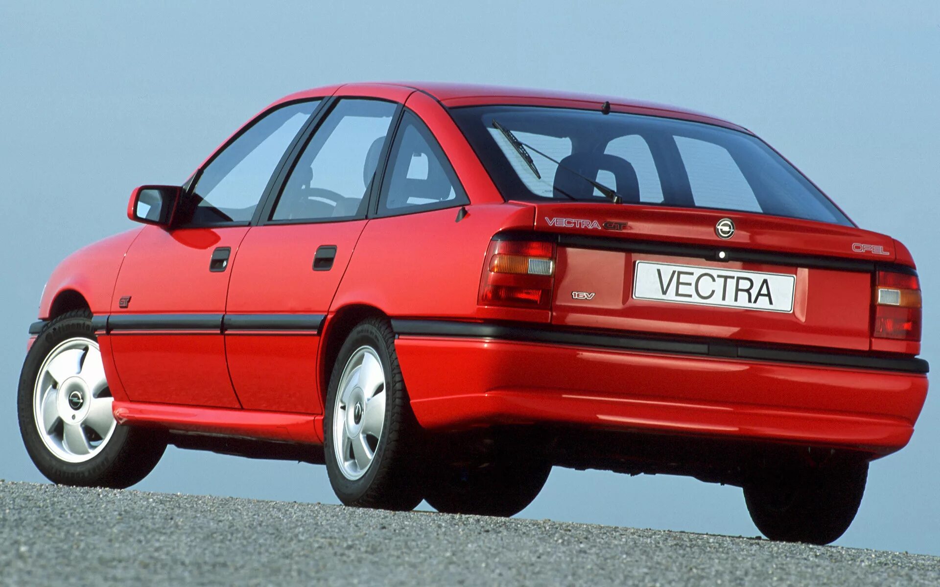 Года выпуска опель вектра б. Opel Vectra 1. Opel Vectra 1992 хэтчбек. Опель Вектра хэтчбек 1992. Opel Vectra 2.2.