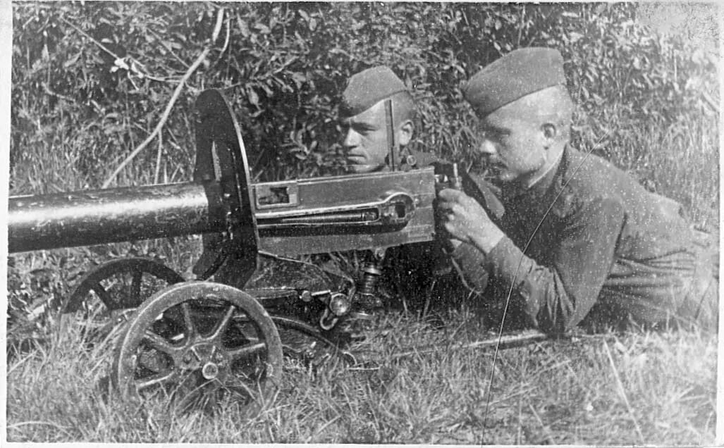 Пулемет максим 1941-1945. Пулемет максим в великой отечественной войне. Наводчик пулемета. Пулеметчики максим второй мировой войны. Пулемет максим 1941-1945.
