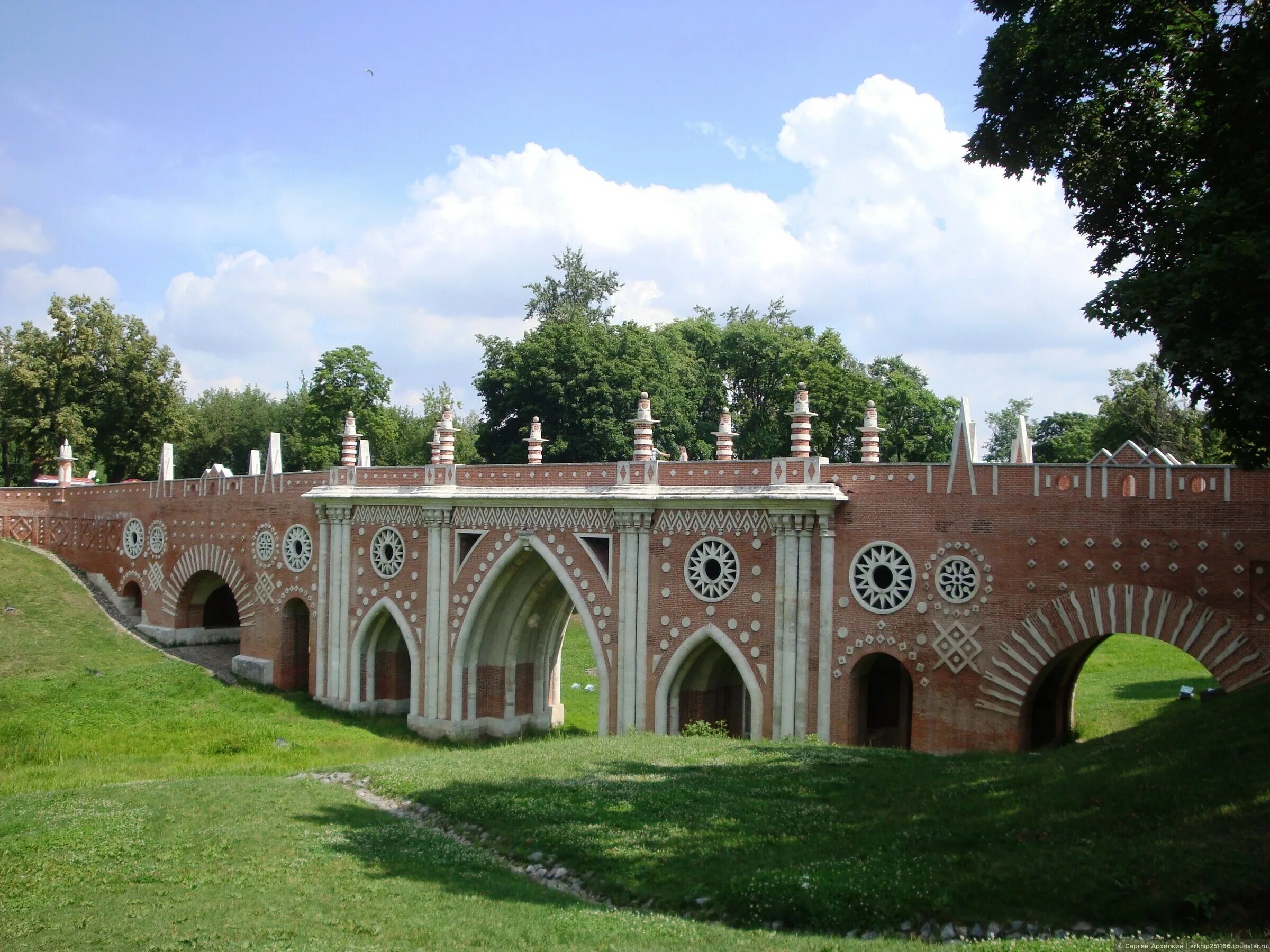 Парк царицыно работа. Парк Царицыно. Царицыно музей-заповедник. Царицыно достопримечательности. Голицыно Царицыно в Москве.