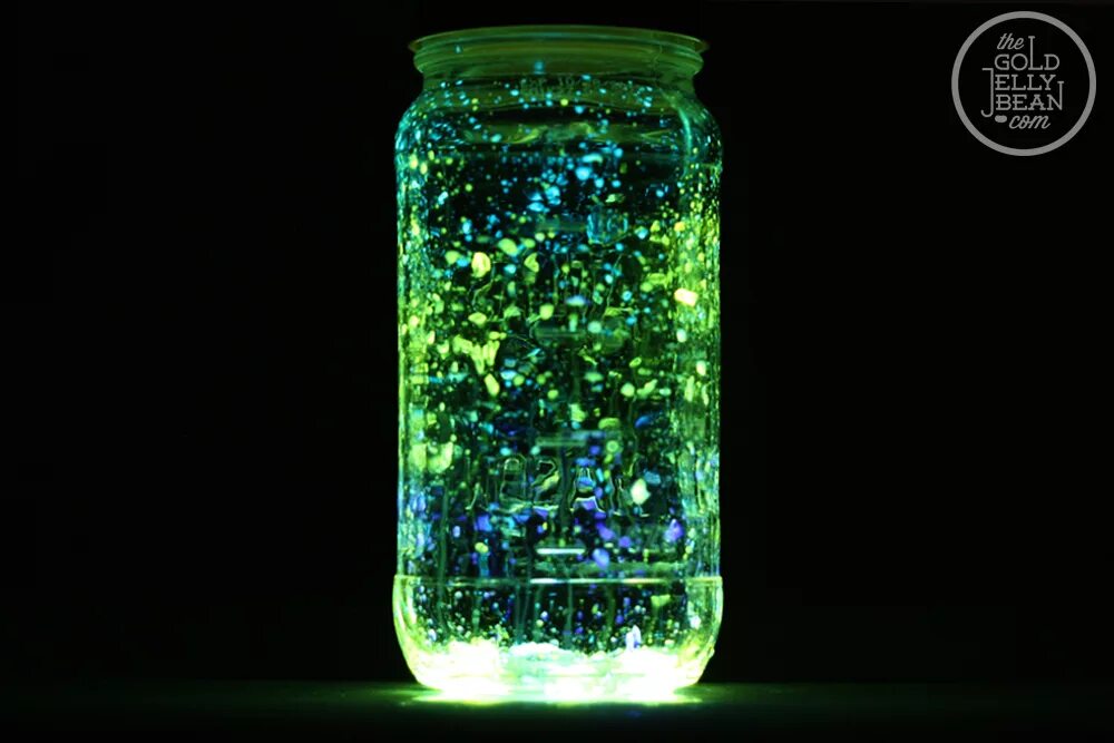 флуоресцентные баночки. волшебные баночки. люминесцентные баночки. люминесцентные баночки. светящаяся банка.