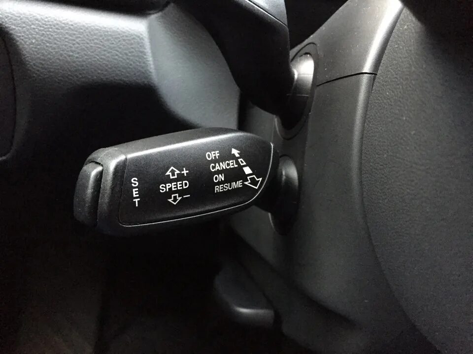 Круиз контроль джолион как включить. Круиз контроль audi q3. ауди ку 5 2012 круиз контроль. круиз контроль на ауди q5. ауди а6 с7 с круиз контролем.
