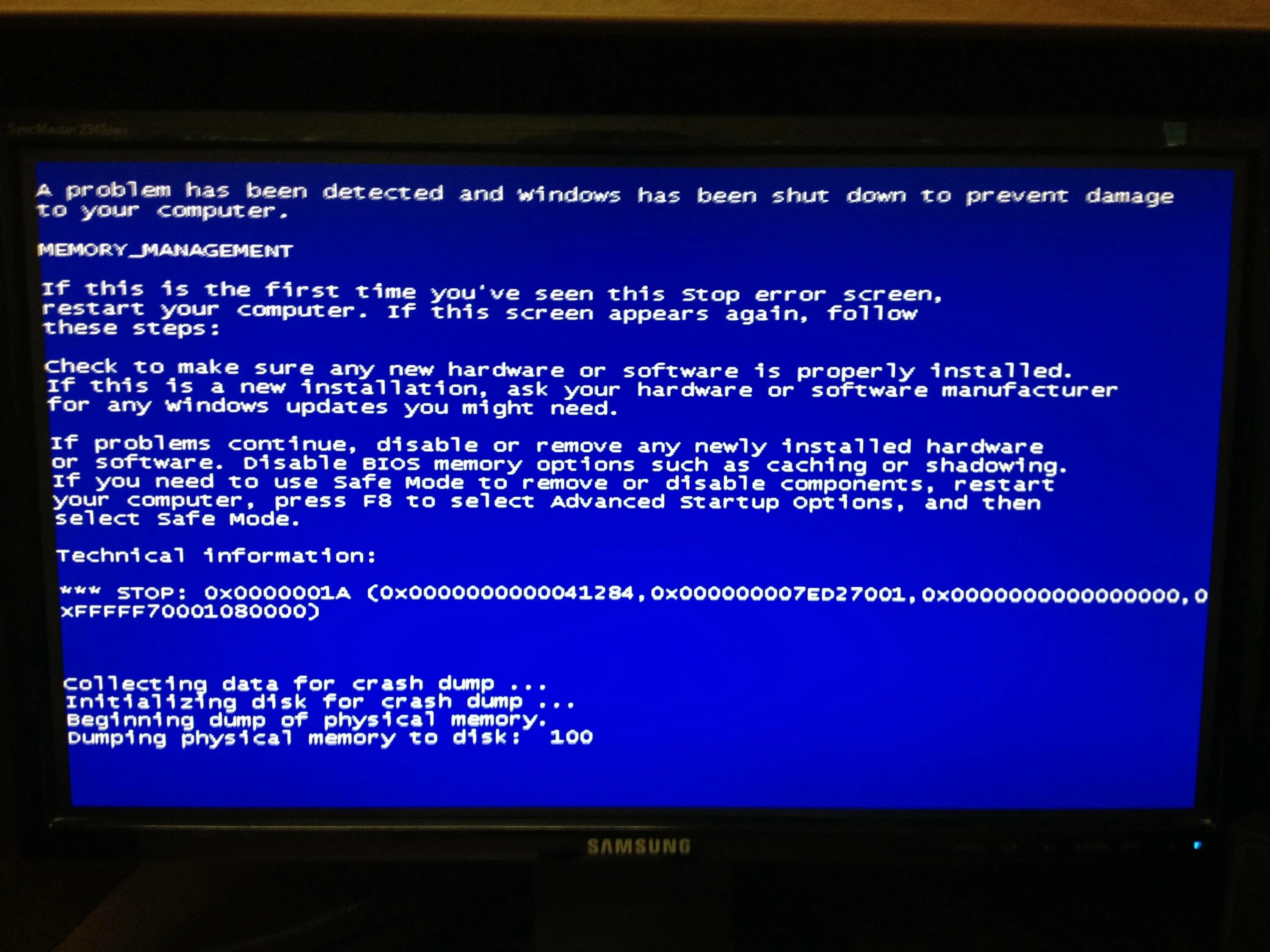 Синий экран. Синий экран Memory Management. Синий экран Memory Management Windows 10. Ошибка Мемори.