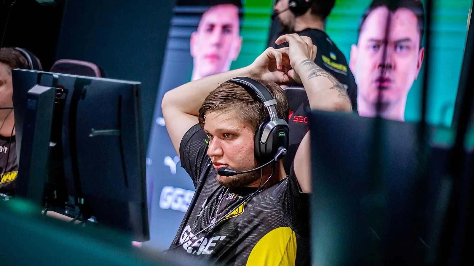 Natus vincere pain gaming. S1mple мажор 2023. Navi s1mple. Киберспорт Navi. IEM Rio Major 2022 s1mple.