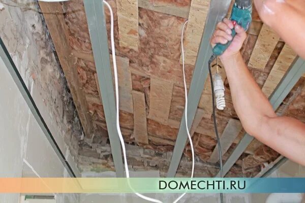 Как выровнять стены гипсокартоном без каркаса. Выравнивание потолка гипсокартоном. выравнивание стен под гипсокартон. выравнивание потолка гипсокартонными. выравнивание потолка и стен гипсокартоном.