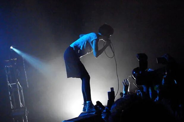 Crystal castles empathy speed. Группа crystal castles. alice glass crystal castles. crystal castles empathy.