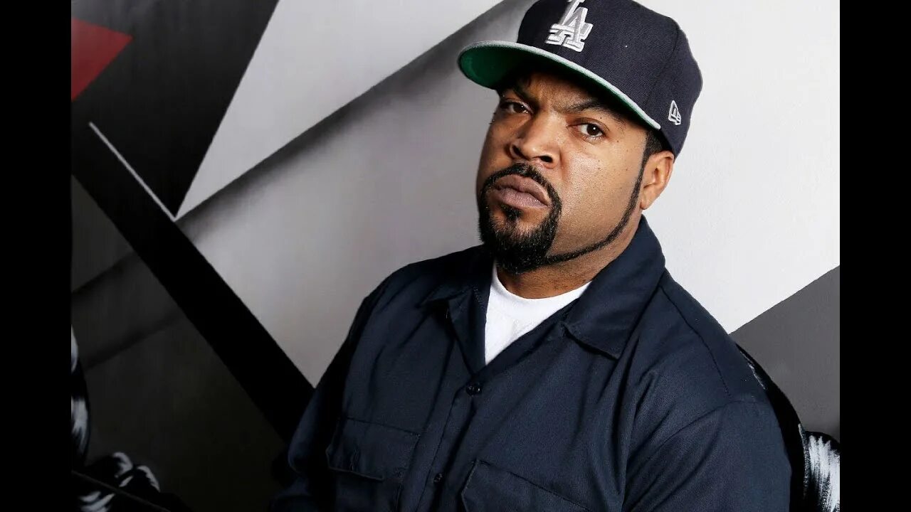 Cube feat. Айс Кьюб. Ice Cube сейчас. Айс Кьюб в кепке. Айс Кьюб злой.