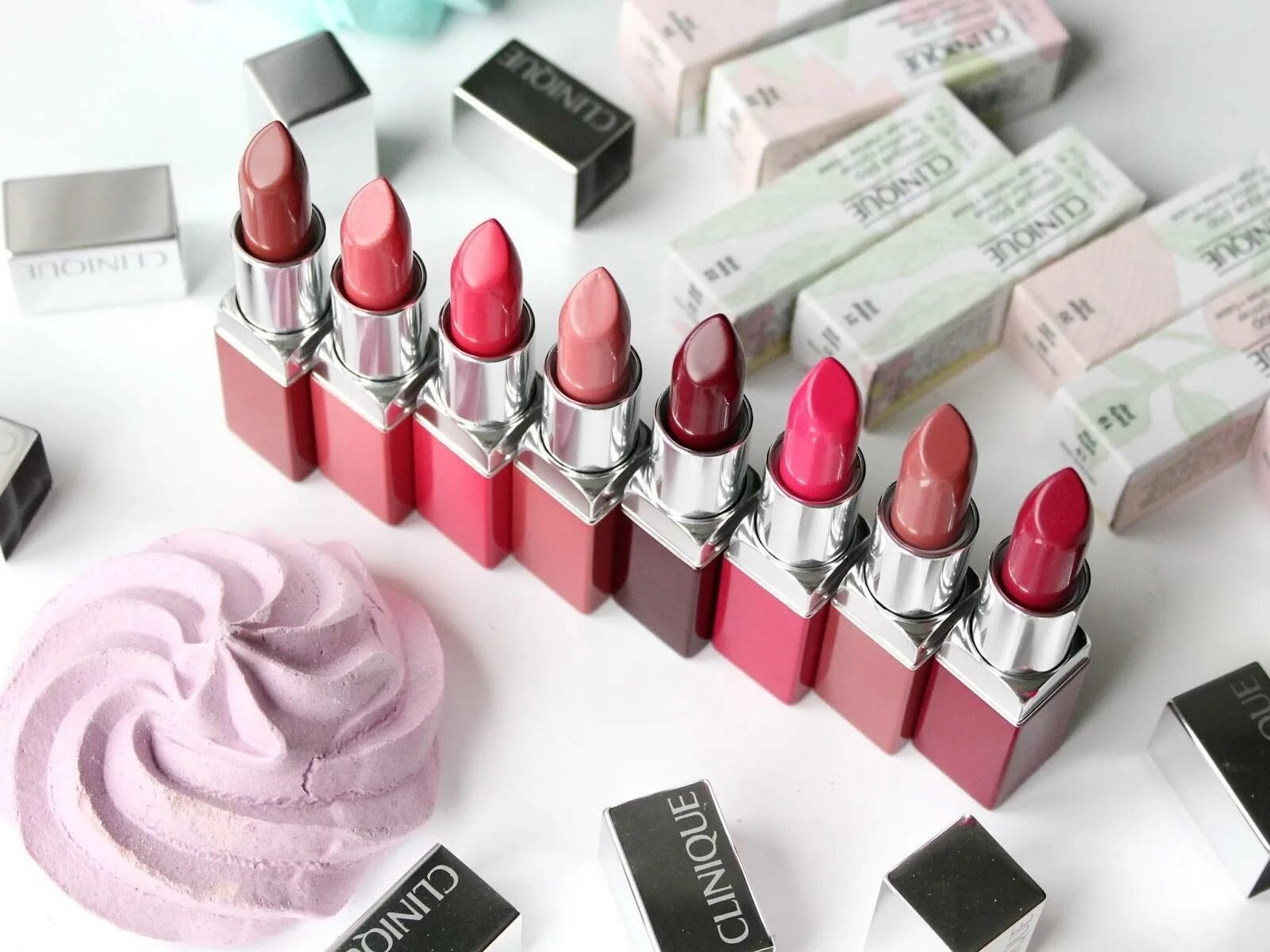 Помада clinique pop lip colour primer свотчи. Помада клиник sugar pop. Помада clinique pop. Помада clinique pop свотчи. Клиник помада винная.