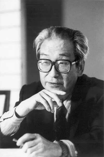 Писатель 3. Саке Комацу. Писатель сакё Комацу. Музыкант в Комацу. Саке Комацу гибель дракона.