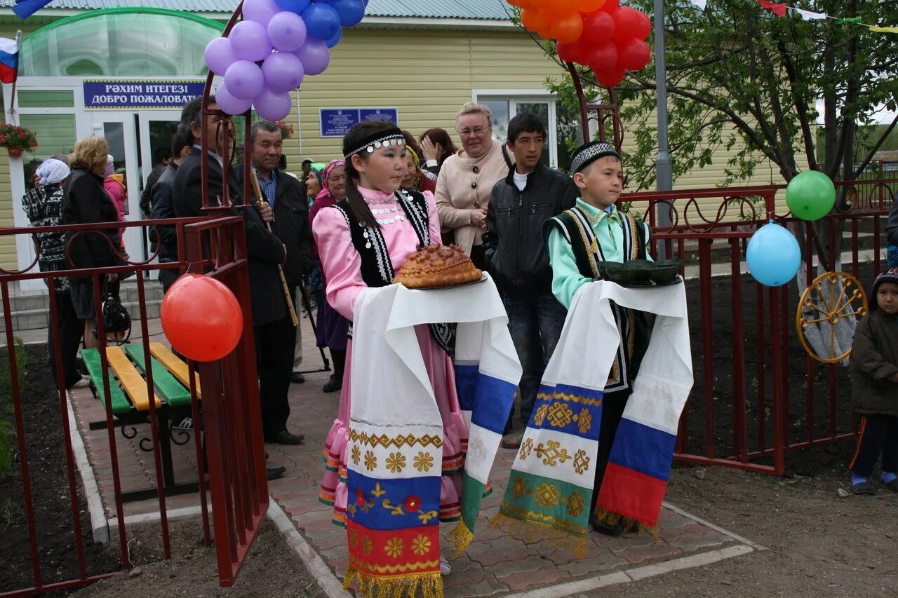 Кугарчинский район. РДК Кугарчинский район Мраково. Кугарчинский район деревня Зирекля. Районный дворец культуры Кугарчинского района Мраково. РДК село Мраково Республика Башкортостан.