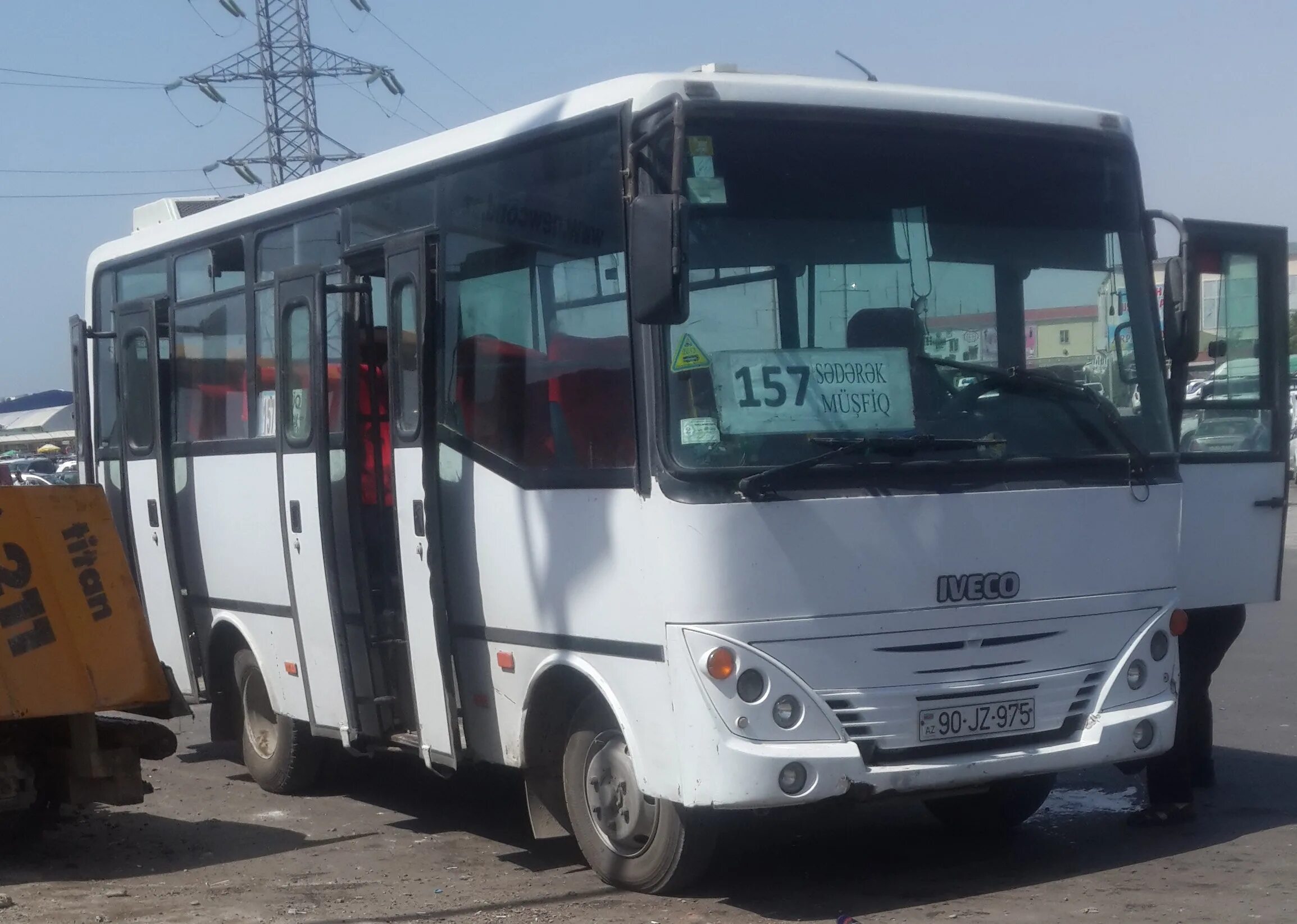 Автобус номер 64. Автобус Ивеко otoyol. Автобус Iveco uzotoyol. Uzotoyol e50.14. Баз Эталон бежевый.