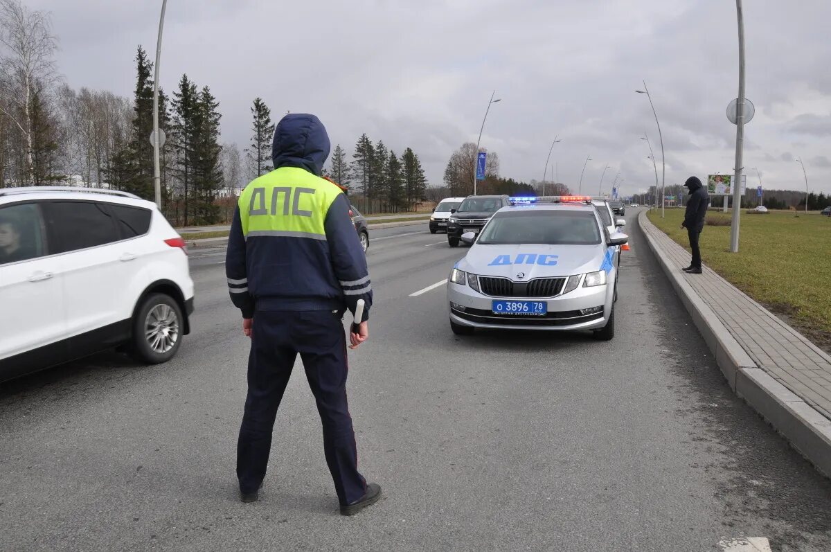 Дпс петербург. Дпс гибдд санкт петербург. рейд гибдд в петербурге. гаишники петербург. облавы санкт петербург гаишники.