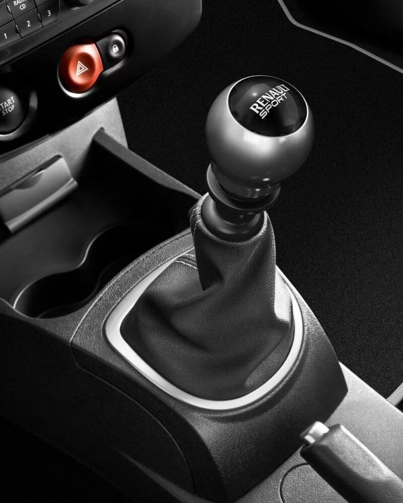 Renault symbol сальник штока мкпп. Плохо включаются передачи рено сценик 2. Коробка передач рено логан 2 схема. Рено не включается передачи. 5 передача рено логан.