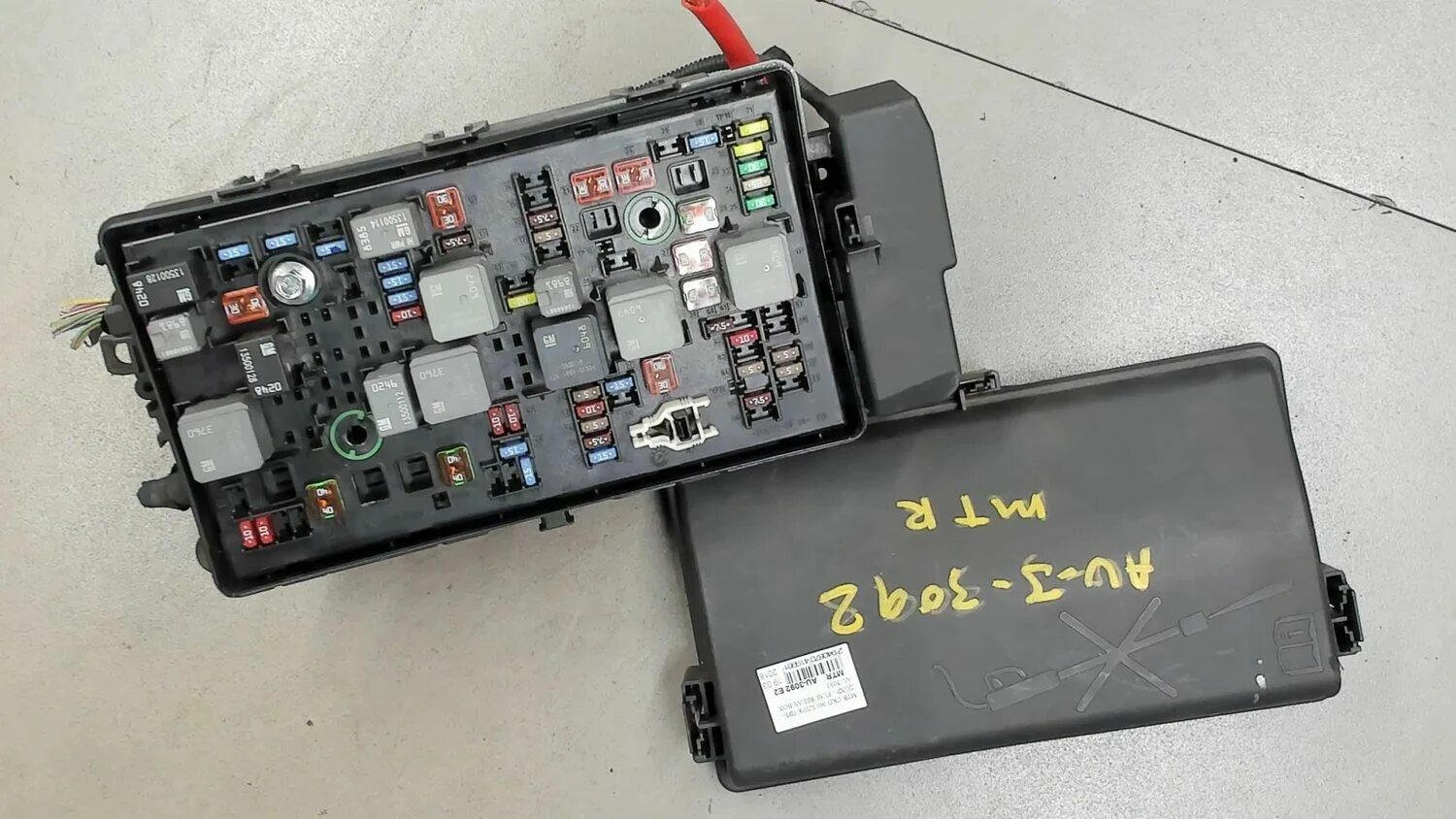 8 2012. Блок реле шевроле круз 1. Блок предохранителей шевроле круз 1. 6. Блок предохранителей chevrolet cruze 1.