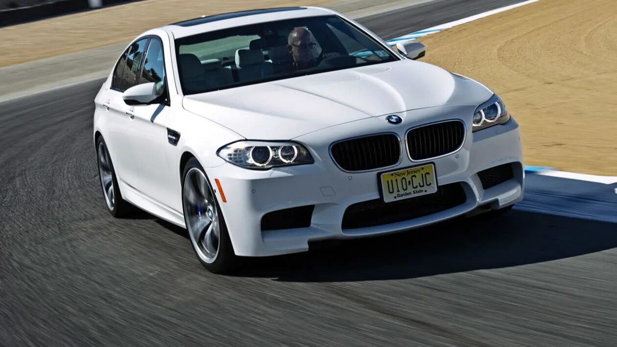 Машинка м5. БМВ м5 ф10. BMW m5 f10. BMW m5 2013. BMW m5 f10 White.