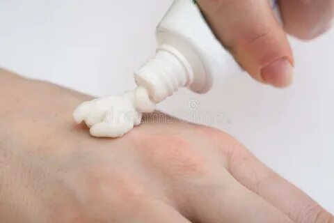 Putting cream