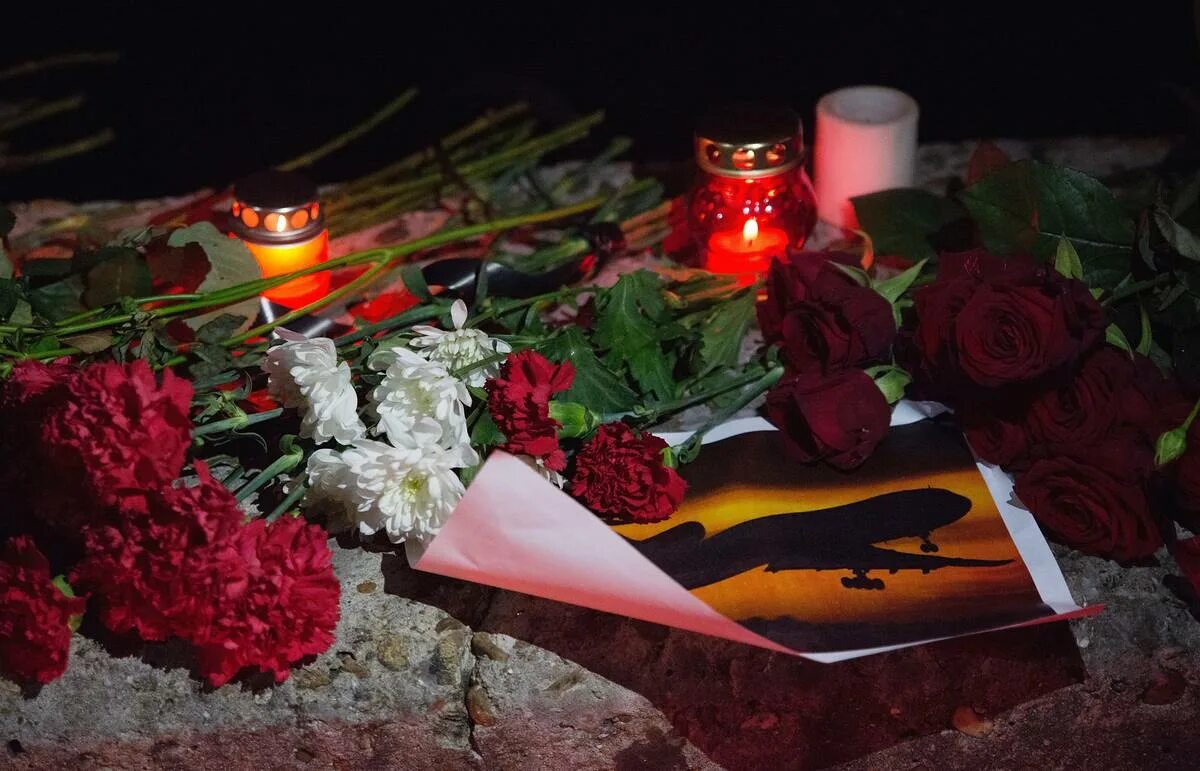 выразить соболезнование. 64 регион погибшие на украине. память соболезнования. цветы памяти и скорби. соболезнования погибшим воинам.