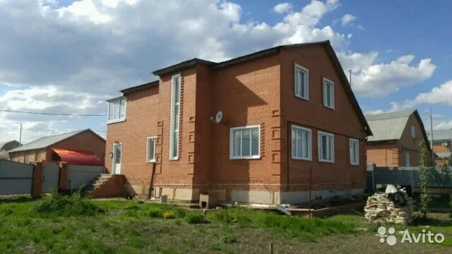 Дом оренбургская область бугуруслан. Поле чудес бугуруслан. оренбург пер косогорный. бугуруслан улица первая линия дом 1. поле чудес о бугуруслан дома.фото.