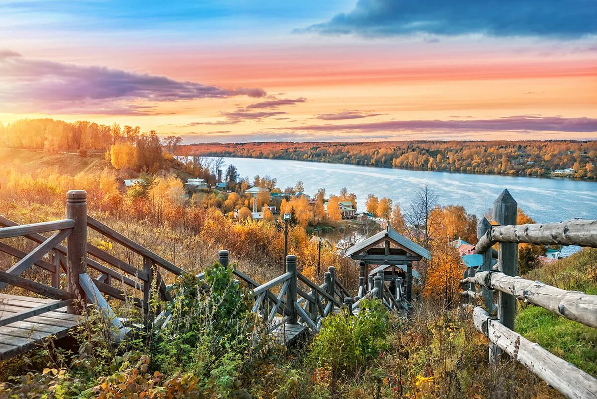 Тропа Левитана в Плесе. Плес лестница на гору Левитана. Город плёс гора Левитана. Осенний плёс гора Левитана.