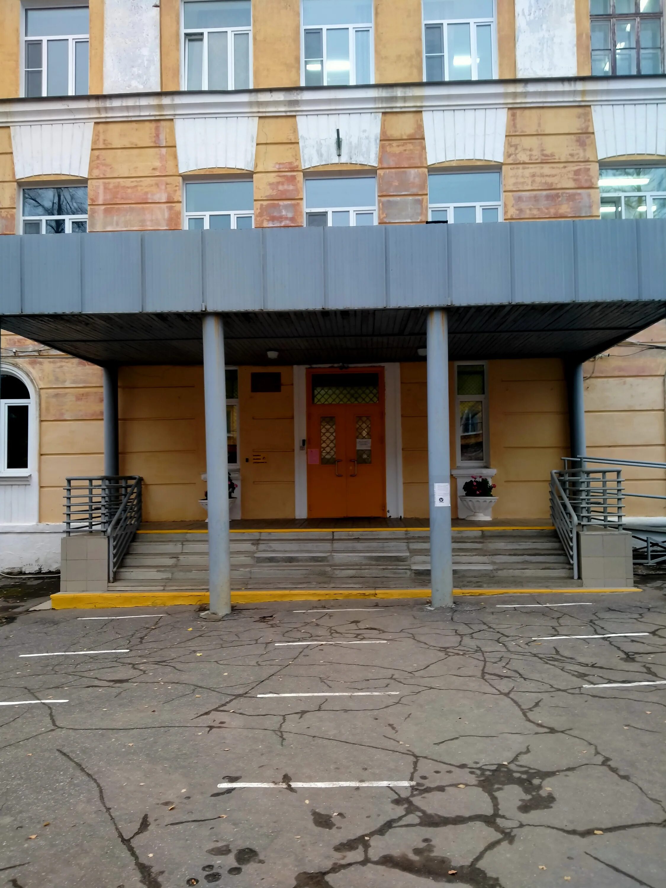 директор школы 24 ковров. 24 школа ковров фото. школы коврова 24. школа 24 ковров лопатина 55. ковров улица циолковского.