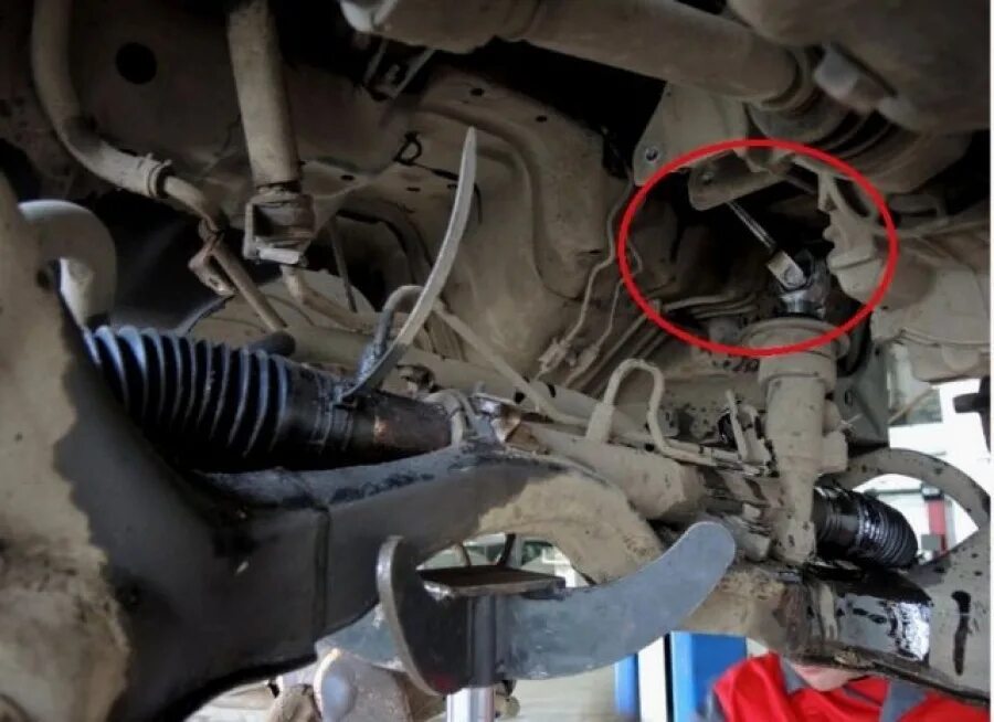 Подключение трубок к рулевой рейке паджеро 3 Заменил рейку рулевую Mitsubishi Pajero Sport (2G), 3,2 л, 2008 года своими ру