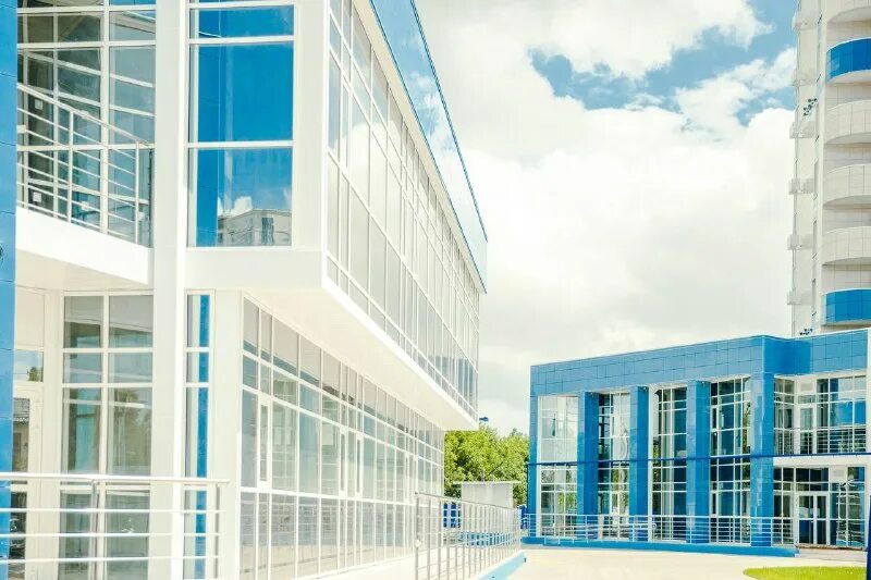 Юг инжиниринг армавир. Югов инжиниринг. Brutalism. Жк море океан. Застройщик «юг-инжиниринг».