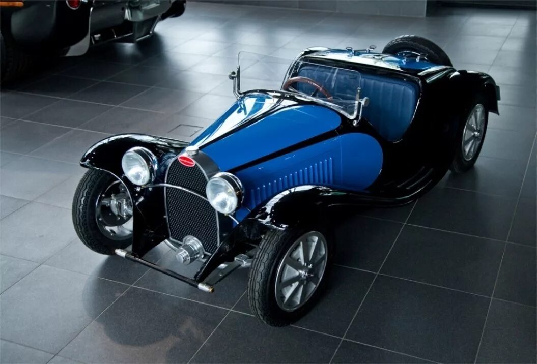 RC-Junior Bugatti Type 55. Детские бензиновые машины. Детские автомобили с бензиновым двигателем. Детский автомобиль с ДВС. Купить авто бензиновый
