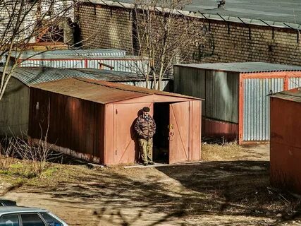 Выйти из гаража
