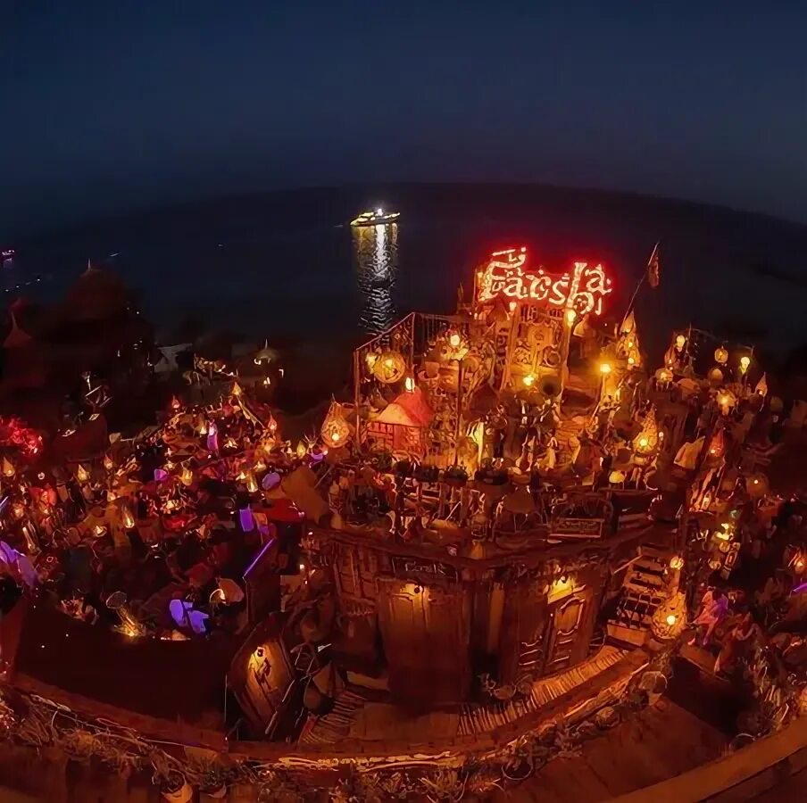 Вид на кафе с мест для гостей. - Picture of Farsha Mountain Lounge, Sharm El She