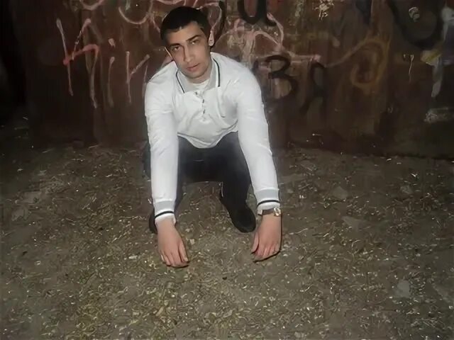 Биджоев мурманск. Биджой. Памятники письменности востока. Шахрукх кхан красивые фото в молодости. Биджой.