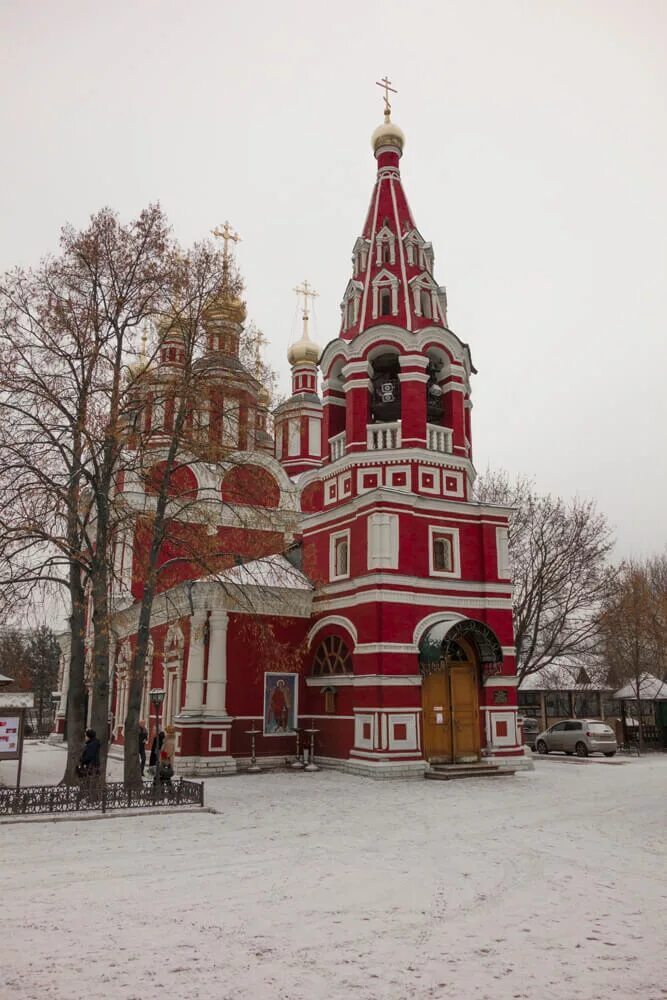 Храмы запада москвы. Храм архангела михаила в тропареве. Храм на юго-западной архангела михаила. Церковь на юго-западной архангела михаила. Храмы запада москвы.