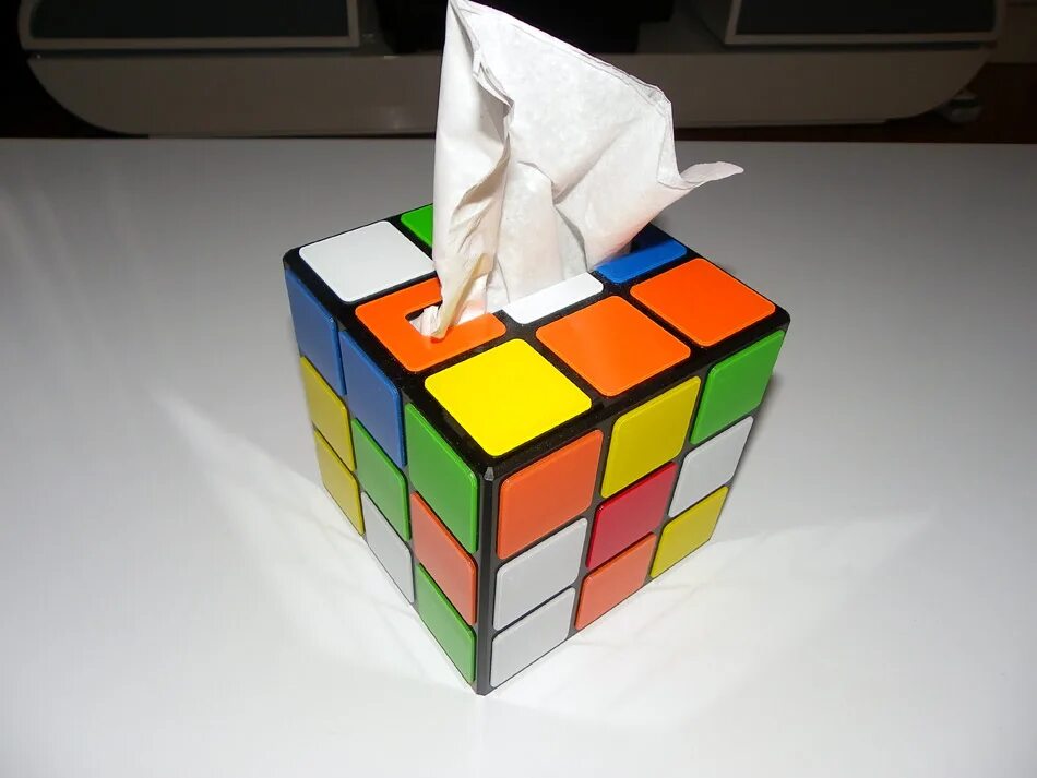 Включи рубик. Бумажный кубик рубик. Кубик рубик из бумаги. Коробка для кубика Рубика. Кубик рубик на бумаге.