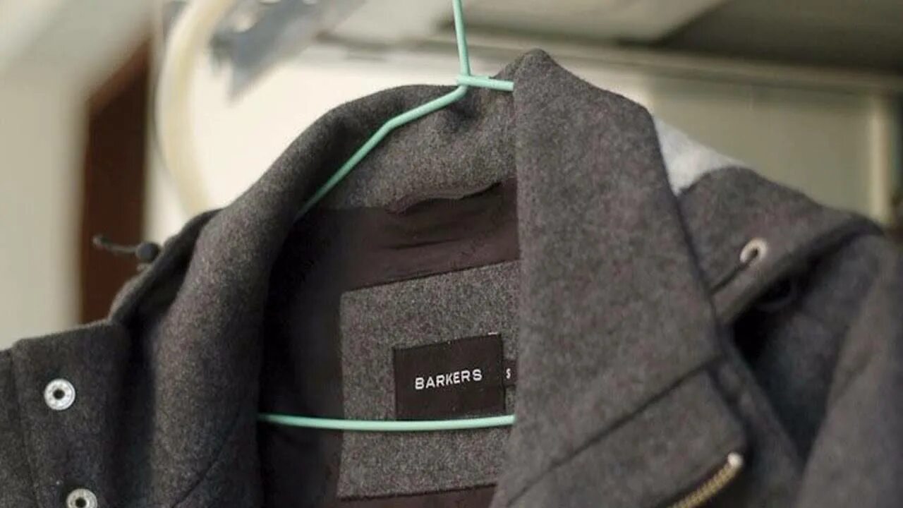 Стираем пальто. Стирка машина автомат. Пальто с воротником. Стирка тюли в стиральной машине. Материал драп для пальто.