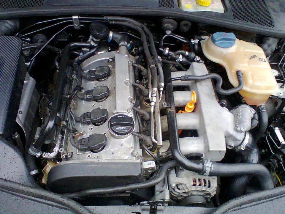 Двигатель пассат в5. Мотор Passat b5+. Passat b5 1.8t двигатель. Двигатель Volkswagen Passat b5 1.8 t. Мотор Пассат б5 1.8 турбо.