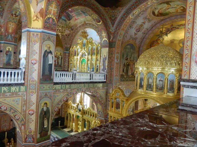 Банченский монастырь где. Банченский монастырь украина. Банченский монастир. Банчены украина свято-вознесенский монастырь. Банченский монастырь mănăstirea bănceni.