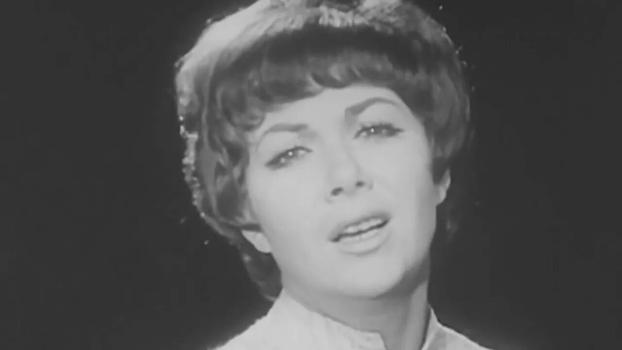 Песня эдиты пьеха зачем снятся сны. Зачем снятся сны пьеха. Песня эдиты пьеха зачем снятся сны. Песня не прощается с тобой пьеха. Песня эдиты пьеха зачем снятся сны.
