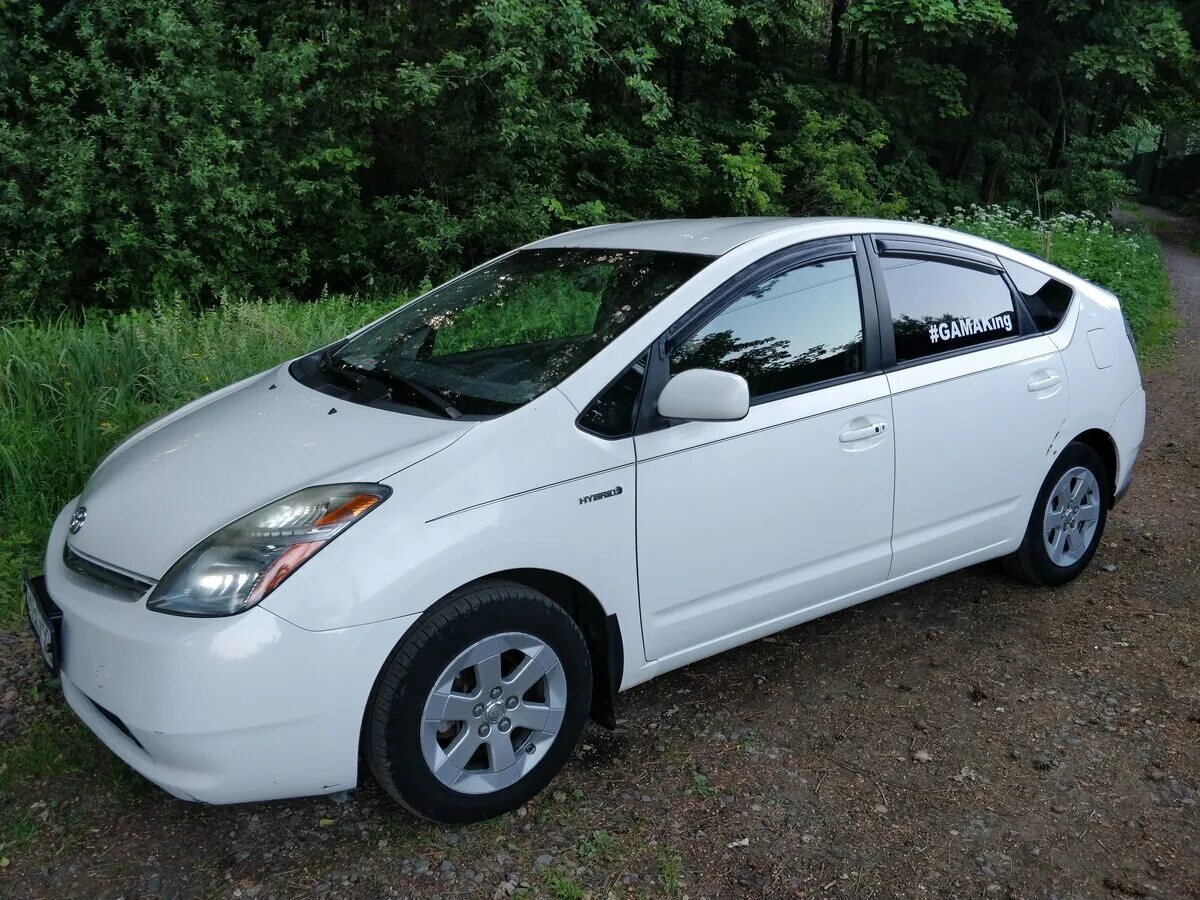 Toyota prius plus 2021. Тойота приус 30 кузов. Тойота тойота приус гибрид. Toyota prius nhw20. Тойота приус б.