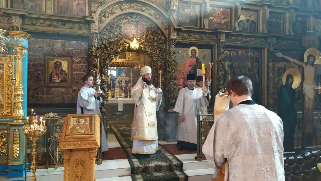 накануне батюшка объявил