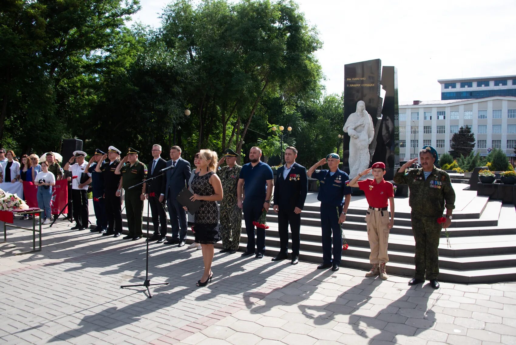 Памятник воинам погибшим в локальных конфликтах. Мемориальный комплекс астраханцам погибшим в локальных конфликтах. Мемориал воинам погибшим в локальных конфликтах. День памяти погибших в локальных конфликтах. Памяти воинов погибших в локальных конфликтах