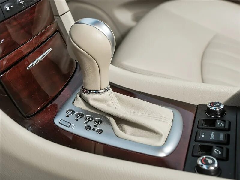Инфинити qx70 ручник. Ручка акпп infiniti qx80. Infiniti qx70 акпп. Ручка акпп инфинити qx80. Infiniti q70 ручка акпп.