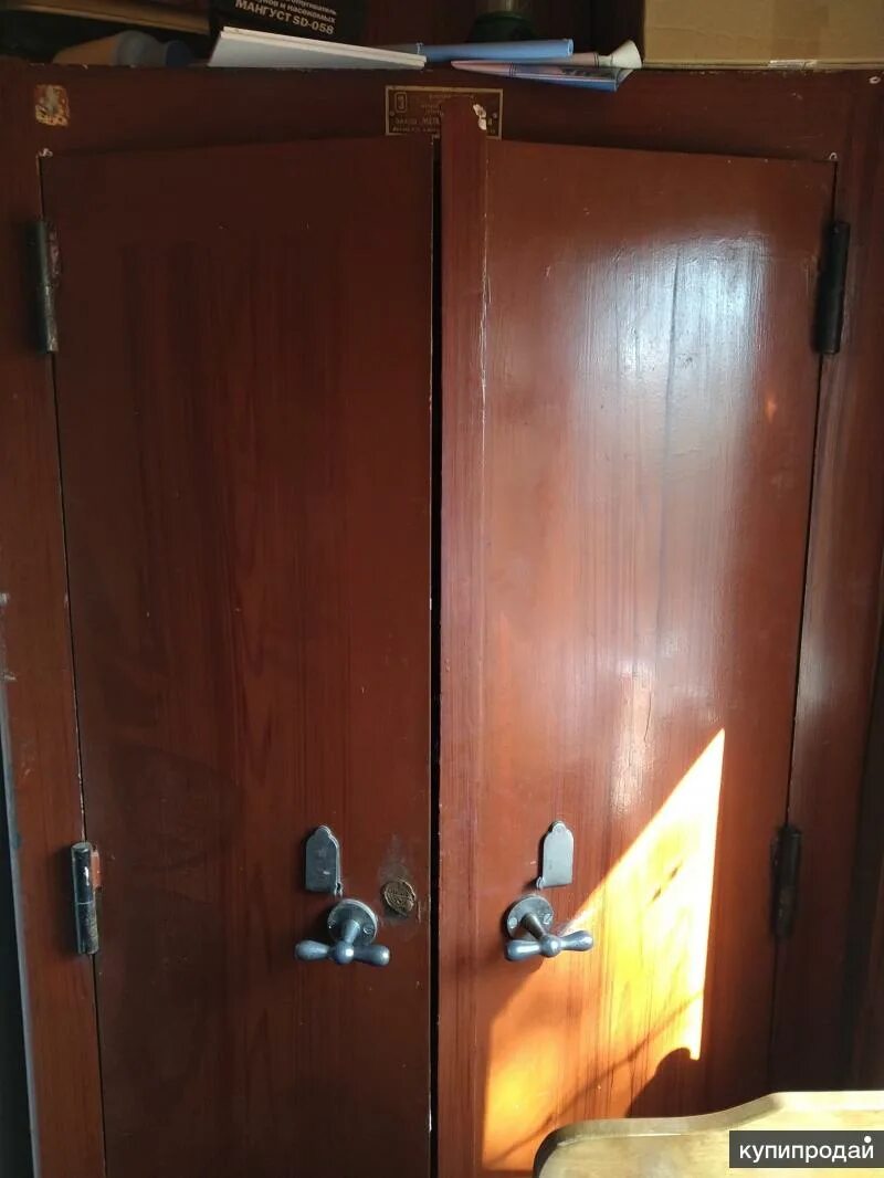 Несгораемый разбор. Сейф sft 30 k. Засыпной сейф 50х45х90. Огнестойкие шкафы ф50. Открыть старый советский сейф без ключа.