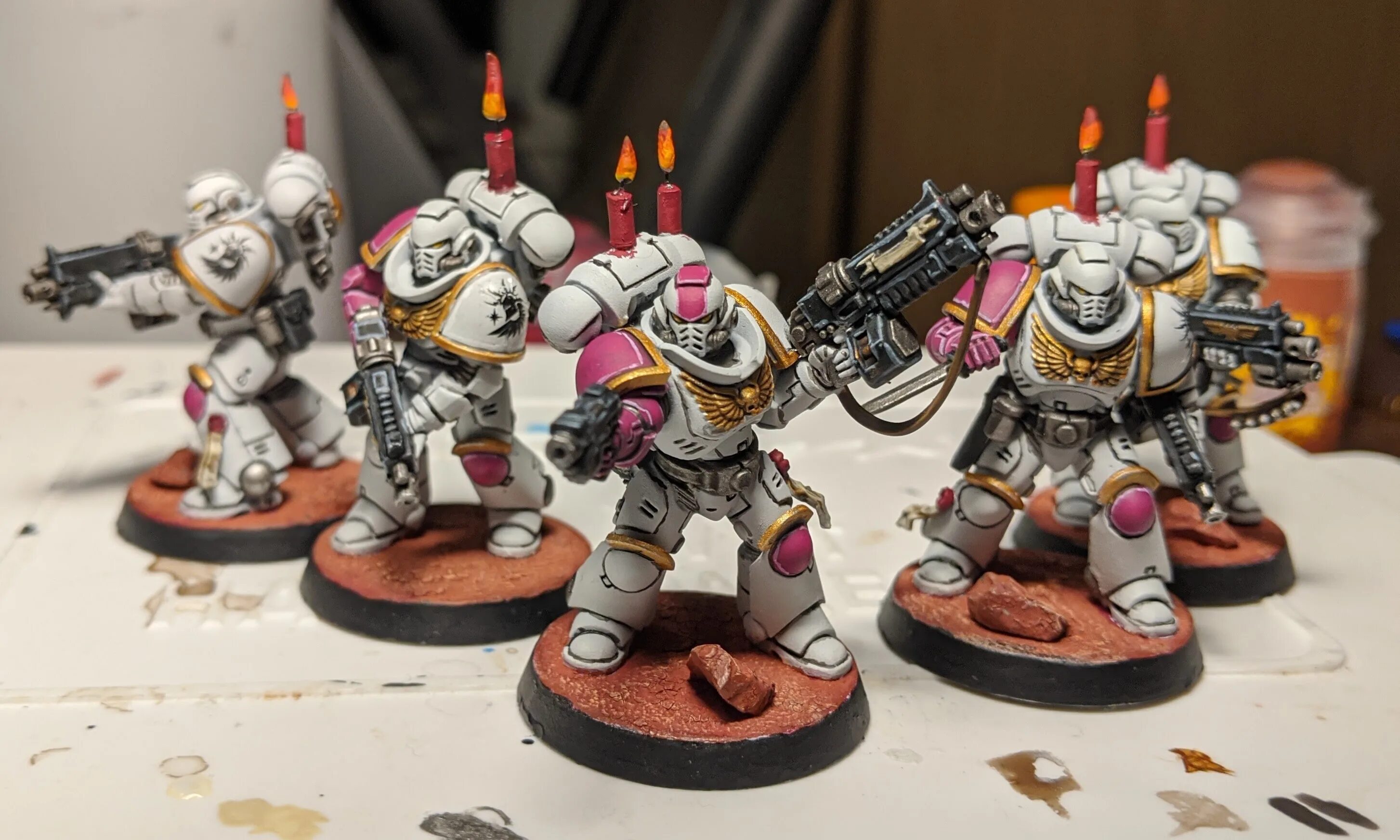 Horus heresy templars. вархаммер 40 000. некроны 8 редакция. варгейм вархаммер 40000. с днем победы вархаммер.