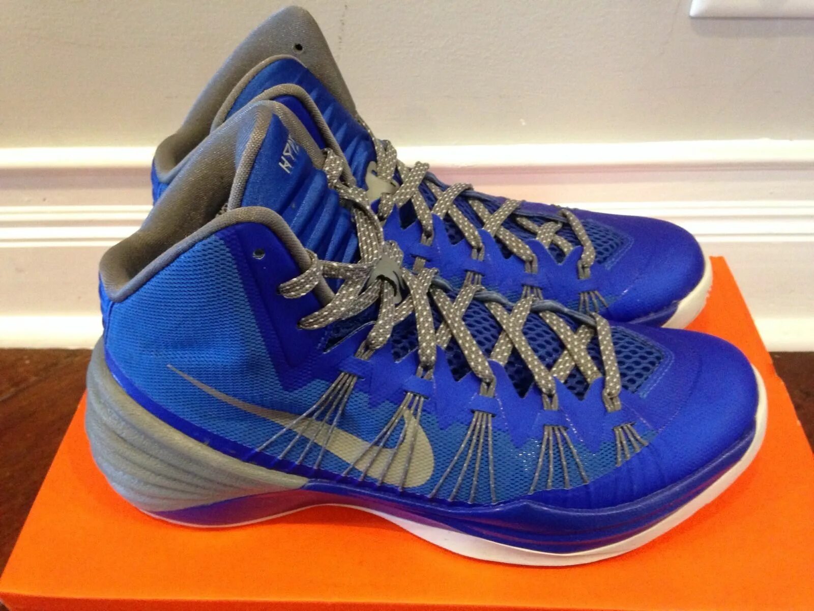 Nike Hyperdunk 2013. Гиперданки 2013. Кроссовки баскетбольные Jordan с чешуей. Баскетбольные кроссовки RBK. Найк бу