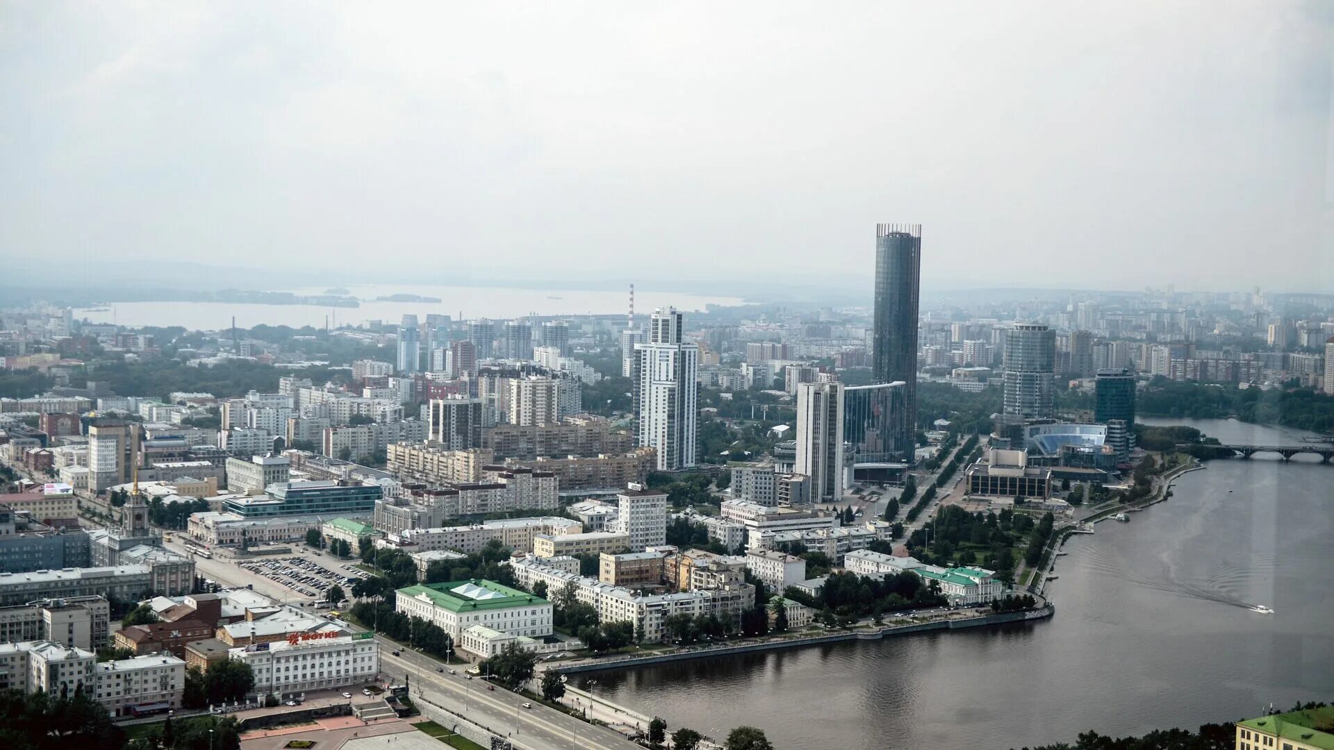 Тц пассаж екатеринбург. Екатеринбург плохой город. Фото екатеринбурга 2022. Екатеринбург стал хуже. Центр екб ночной.
