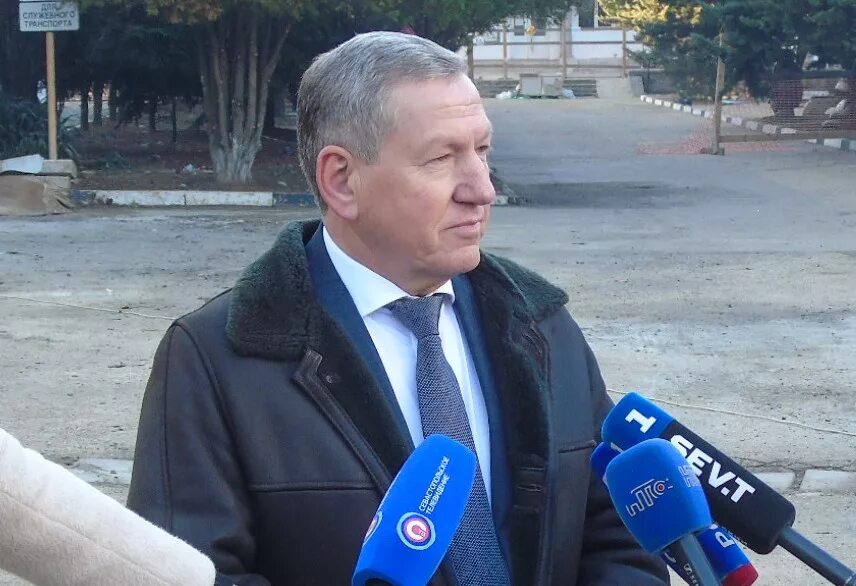 Горбунов дмитрий александрович нижний новгород администрация города. Ахмедов игорь алиевич севастополь. Директор департамента капитального строительства новатек. Директор департамента капитального строительства. Игорь ахмедов севастополь.