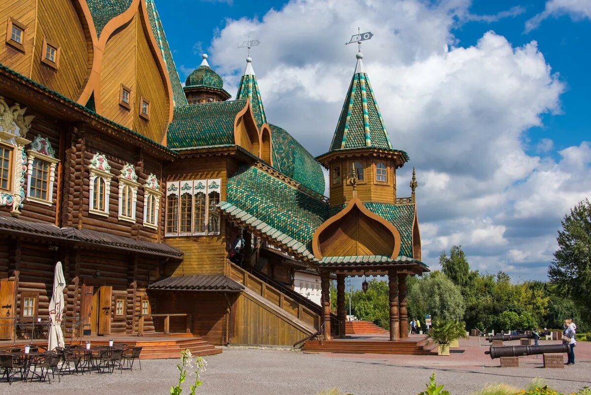 Золотой терем. Терем тетюшинова астрахань. Терем из лиственницы. Терем купца бугрова в володарске. Терем архитектора ивана ропета.