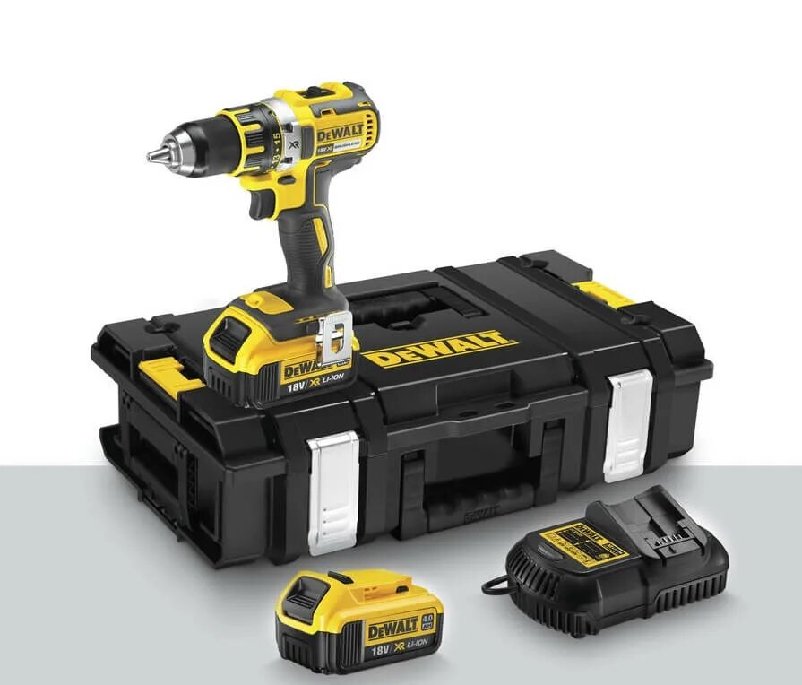 Шуруповерт деволт отзывы. Dewalt dcd790m2. шуруповерт dewalt dcd 795 m2. dewalt 18v 4.0ah. dewalt дрель акк dcd790m2.