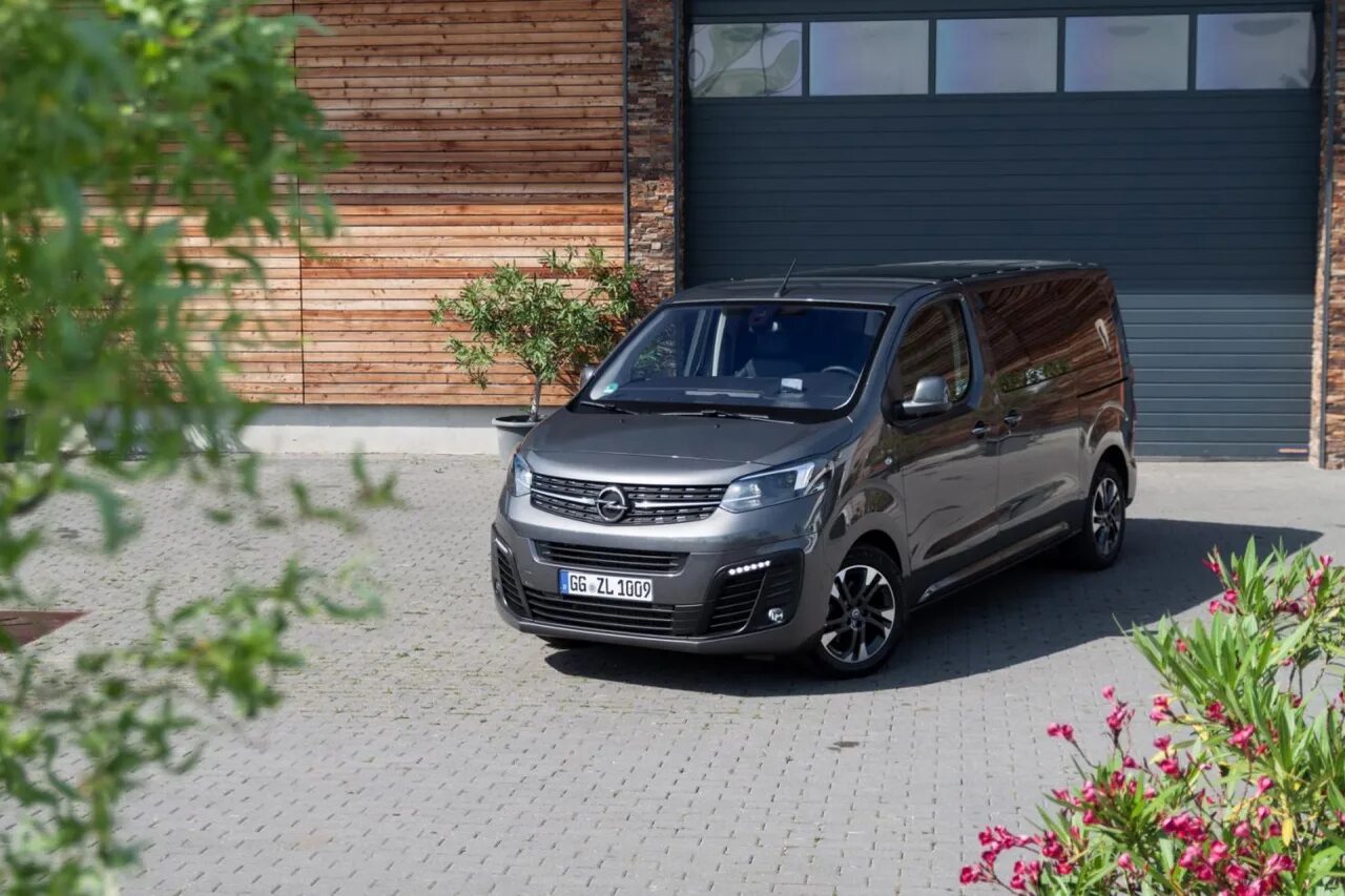 Opel Zafira Life. Опель Зафира лайф 2022. Opel Zafira Life 4x4. Опель Зафира 2019. Купить опель зафира лайф