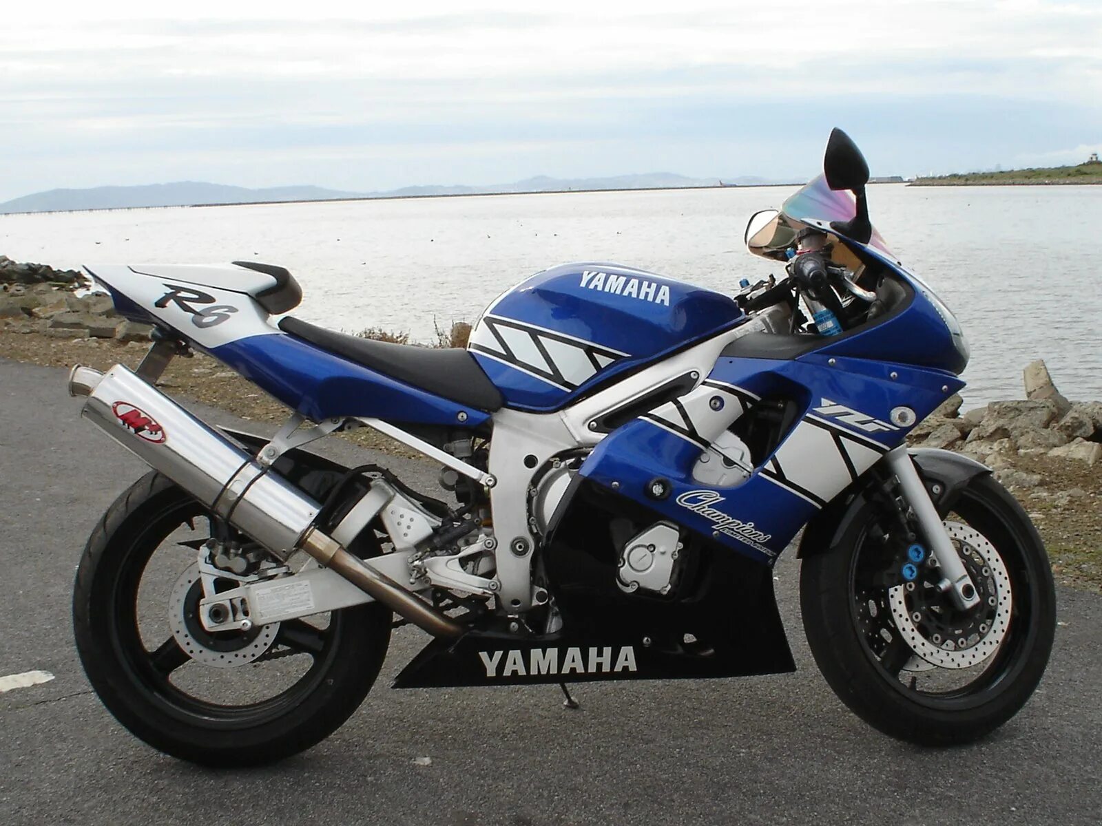 Ямаха 2001 года. Yamaha YZF r6 2002. Yamaha r6 2001. Yamaha r6 2000. Yamaha r1 1990.